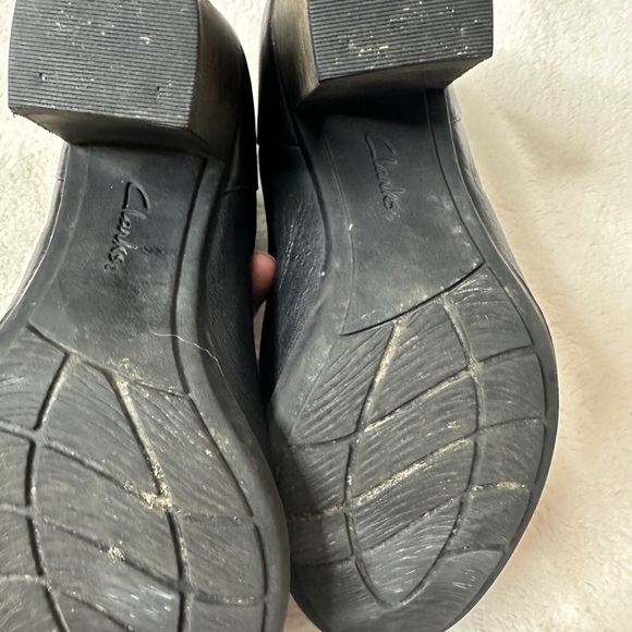 Clark’s Enfield Tess leather zip ankle boots - Picture 3 of 7